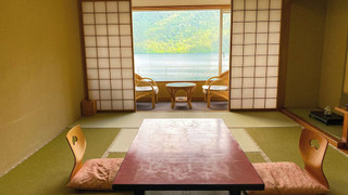 和室10畳 レイクビュー [禁煙] 4~5階 (レストランでの朝夕食)