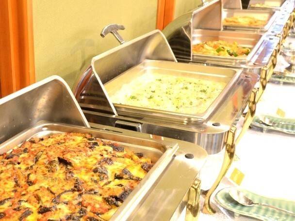 ビュッフェ 料理コーナー / 2