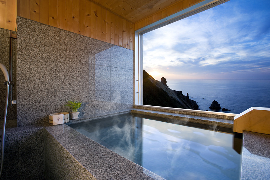 海を一望する露天風呂と、創作フレンチが魅力のリゾートホテル3385679