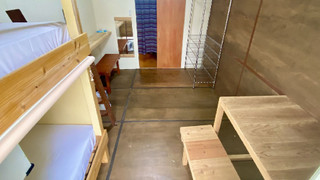 [男女共用] 個室ツインルーム 専用エアコン付き 禁煙