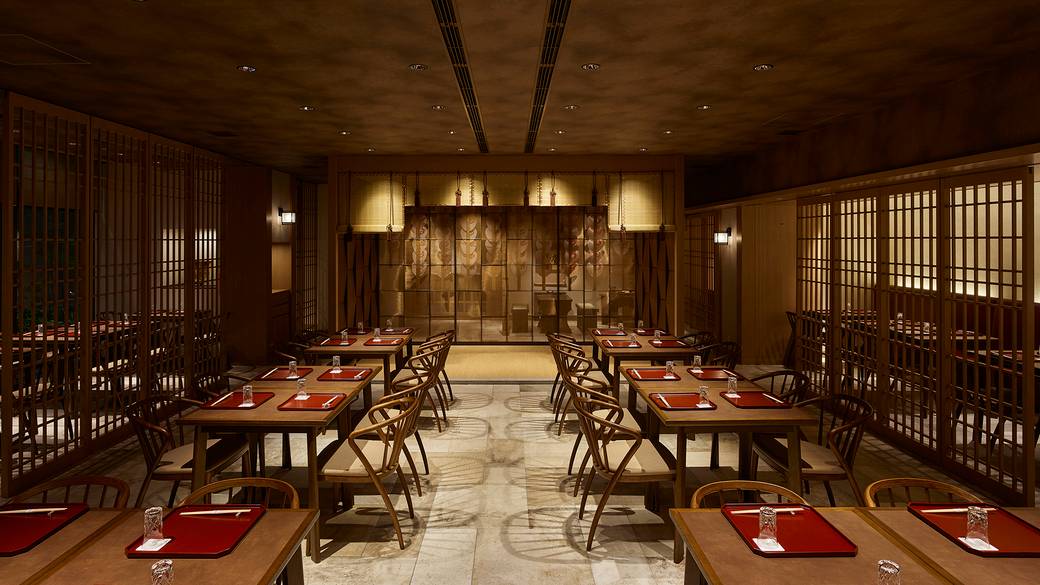 名店「八坂圓堂」の
味を満喫して
 / 3