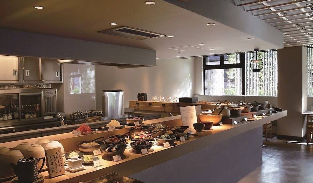 朝食ブッフェ台一例 / 5