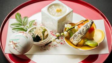 旅館のお食事処 / 38