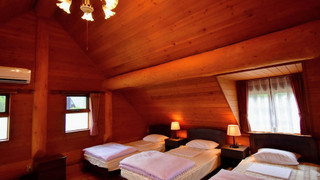 中ログハウス8名用