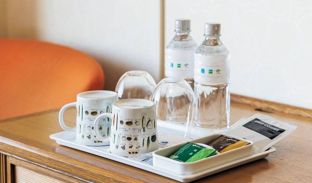 客室備え付けの水など / 4