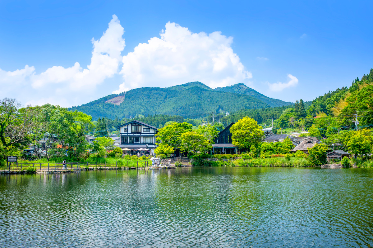 金鱗湖
