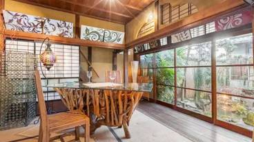 客室内のダイニングエリア / 12