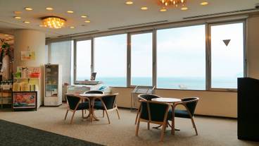 ロビー応接スペース / 3