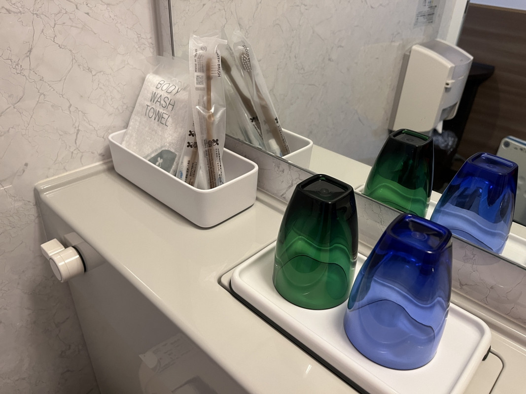 アメニティはどうやらロビーで必要なものを持っていくスタイル。