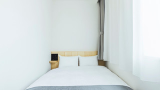 エコノミー ダブルルーム セミダブルベッド 1 台 禁煙 浴槽