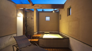 露天風呂付客室 笛吹