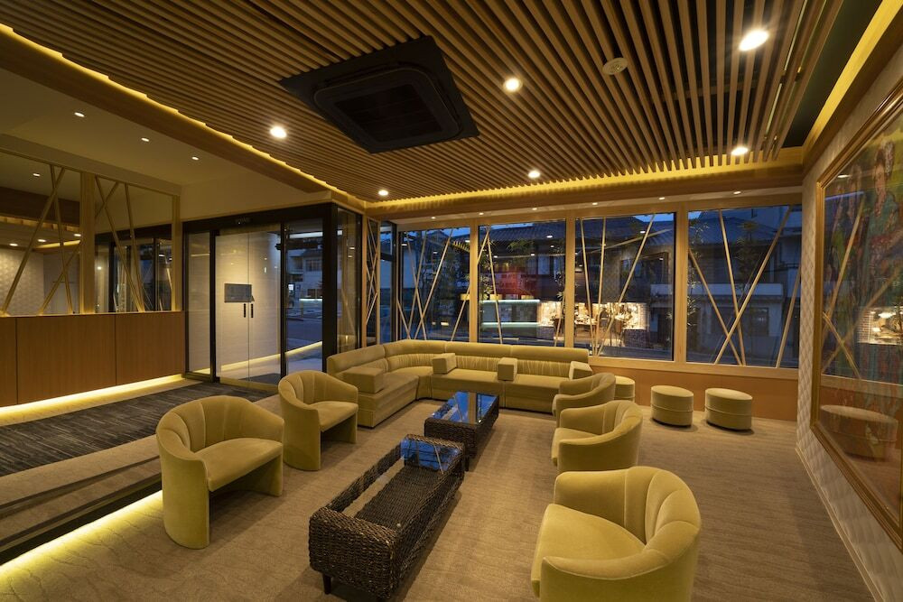 ロビーラウンジ