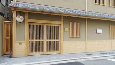 施設の入り口 / 5