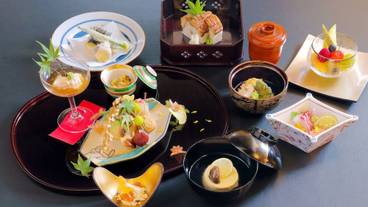 食事・飲み物 / 10