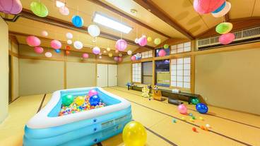 子供用の遊び場 - 屋内 / 11