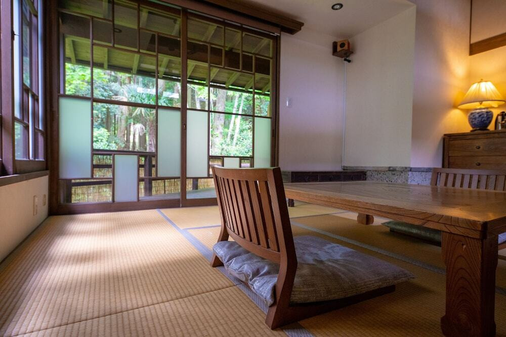 森林ビュー「真朱」　リビング③