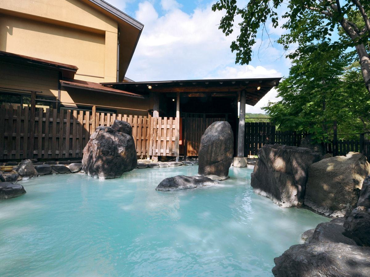 自然豊かな山奥にある、源泉かけながしの贅沢宿4262955