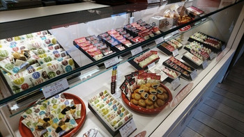「御門屋 東京駅京葉ストリート店」 その他 78163148 ショーケース