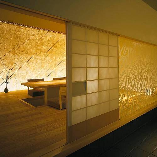 華やかな盛り付けに
心躍る会席料理 / 2