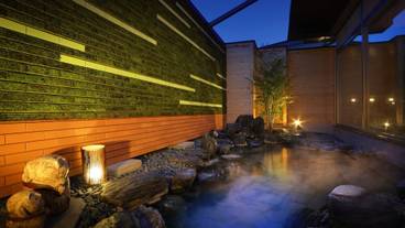 屋外スパ浴槽 / 1