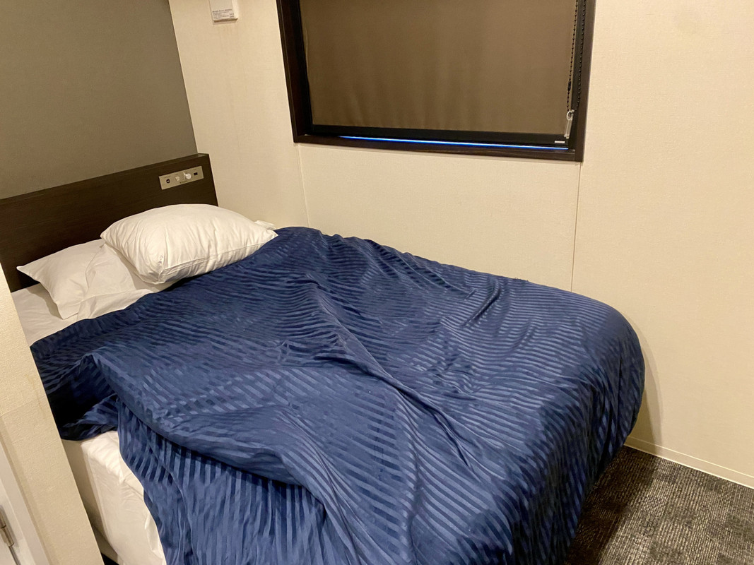 タバコ臭かったが、室内に空気清浄機あり