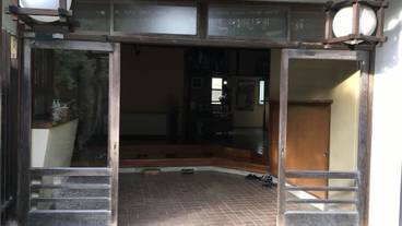 施設の入り口 / 6