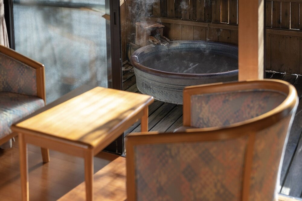 ご夫婦・カップルでの鹿児島旅行なら霧島温泉郷でキマリ♪3966987