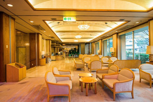 ティーラウンジ利用できるロビー