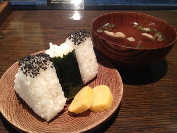 「骨付鳥 一鶴 丸亀本店」料理 929446 むすび（スープ付） 300円☆（第一回投稿分④）