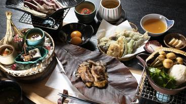 食事・飲み物 / 13