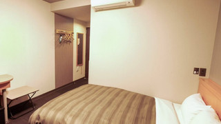 ダブルルーム ダブルベッド 1 台 禁煙 窓なし