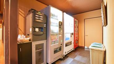 施設内の設備 / 25