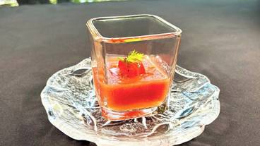 食事・飲み物 / 25