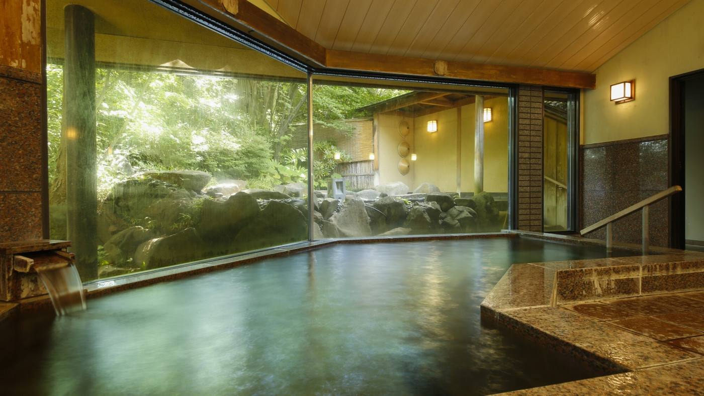 庭園露天風呂で体の疲れをほぐしましょ3709279