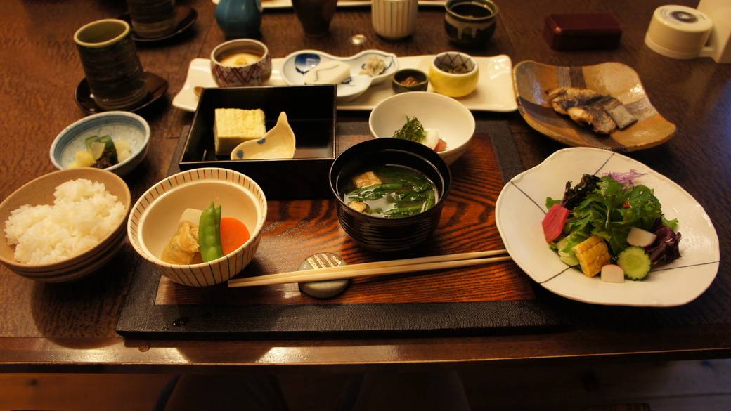個室ダイニングで
ゆっくり朝食を / 2