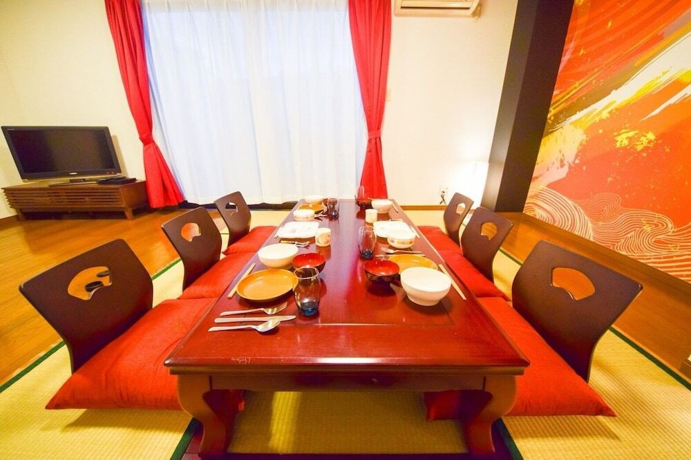 客室内のダイニングエリア