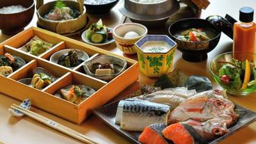 食事・飲み物 / 11