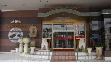 施設の入り口 / 26