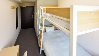 スタンダードツイン (ロフトベッド) [禁煙]