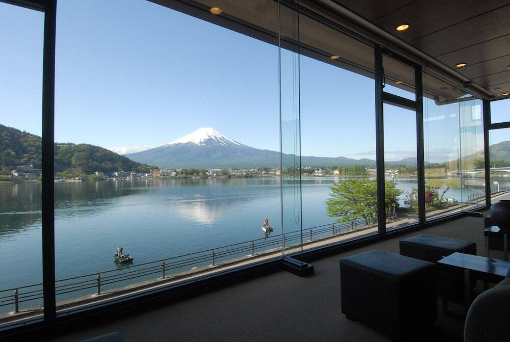 おひとり様時間がほしいカップルにおすすめ。富士山を見ながら温泉三昧3411463