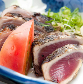 すべての1泊2食プランにカツオのたたきが付く3847819