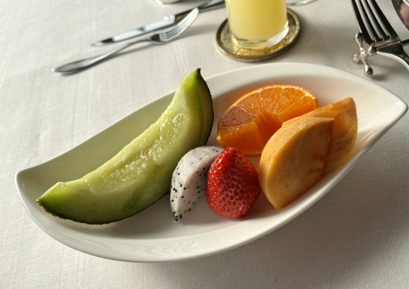 朝食一例 フルーツ盛り合わせ / 4