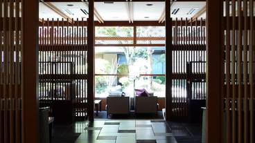 フロントロビー / 1