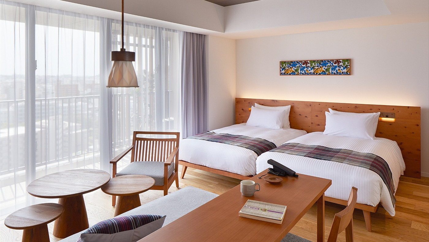 プールにルーフトップバーも!充実ステイが叶う沖縄のアーバンリゾート4260076