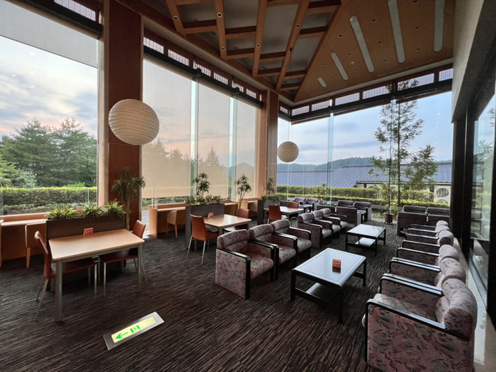 ロビーラウンジ