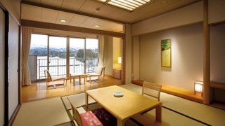 トラディショナル ルーム 共用バスルーム マウンテンビュー