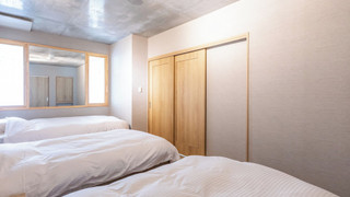 リビングスイート (セミダブル3台) 禁煙