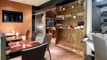 朝食スペース / 9