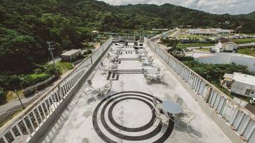 施設内の設備 / 13