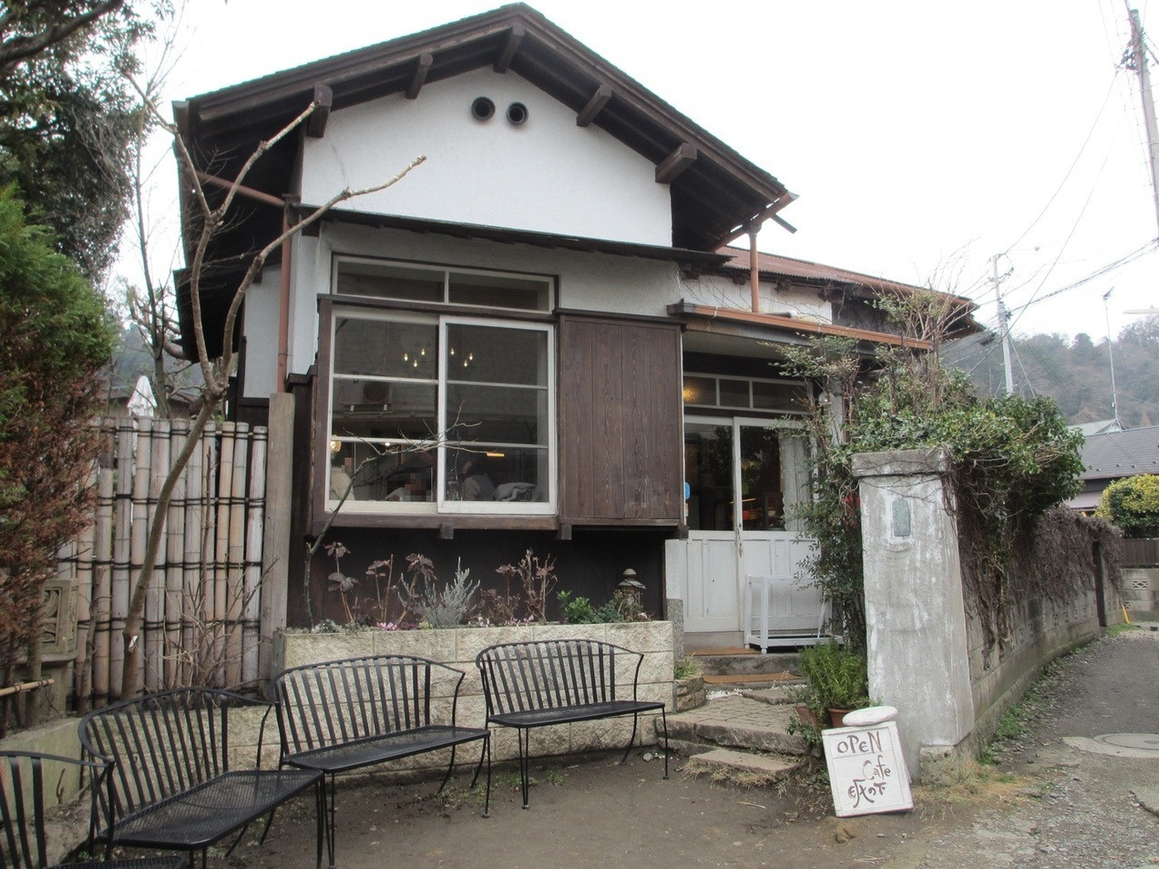 鎌倉の景色を感じて訪れる「カフェ 坂の下」583305